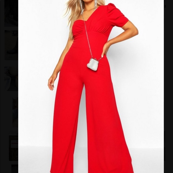Boohoo Pants - ❤️HOST PICK❤️Gorgeous red jumpsuit by boohoo
